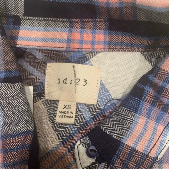 Sold! id:23 shirt - Picture 8 of 9